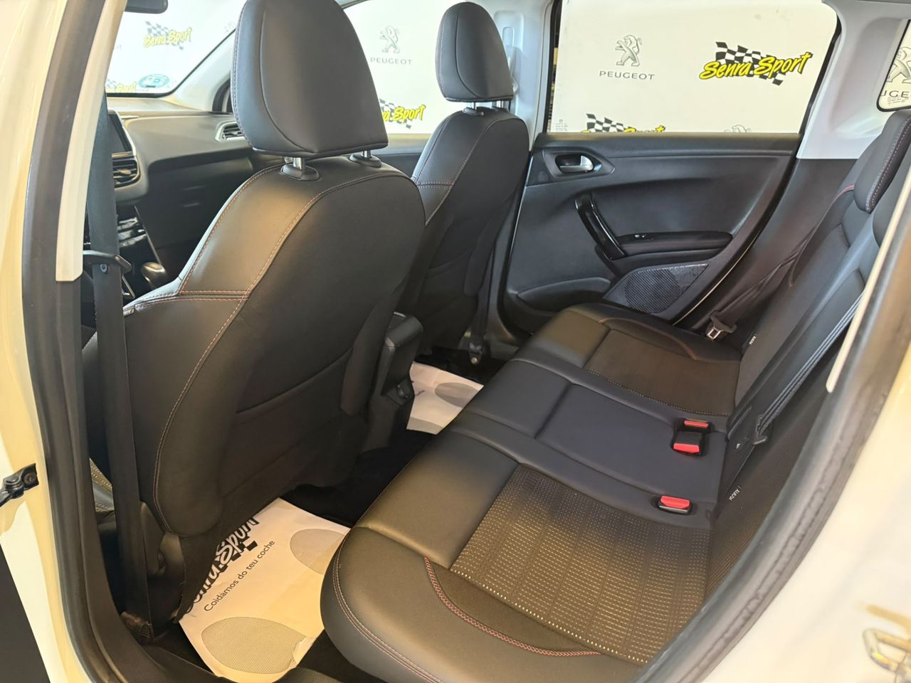 Peugeot 2008 GT Line BlueHDi 88KW (120CV) Auto - Foto 11