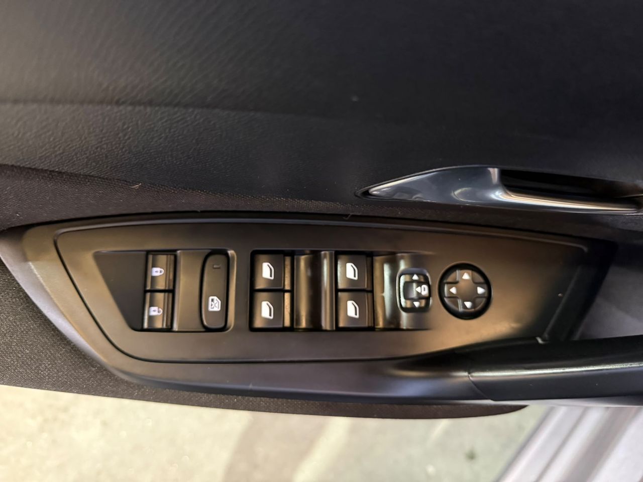 Peugeot 308 5P Active Pack BlueHDi 130 S&S MAN - Foto 20