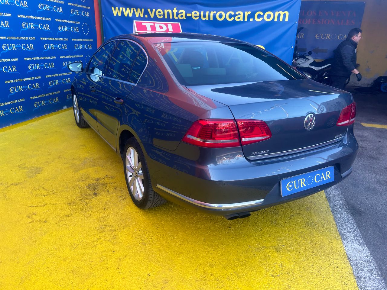 Volkswagen Passat 2.0 TDI - foto 28