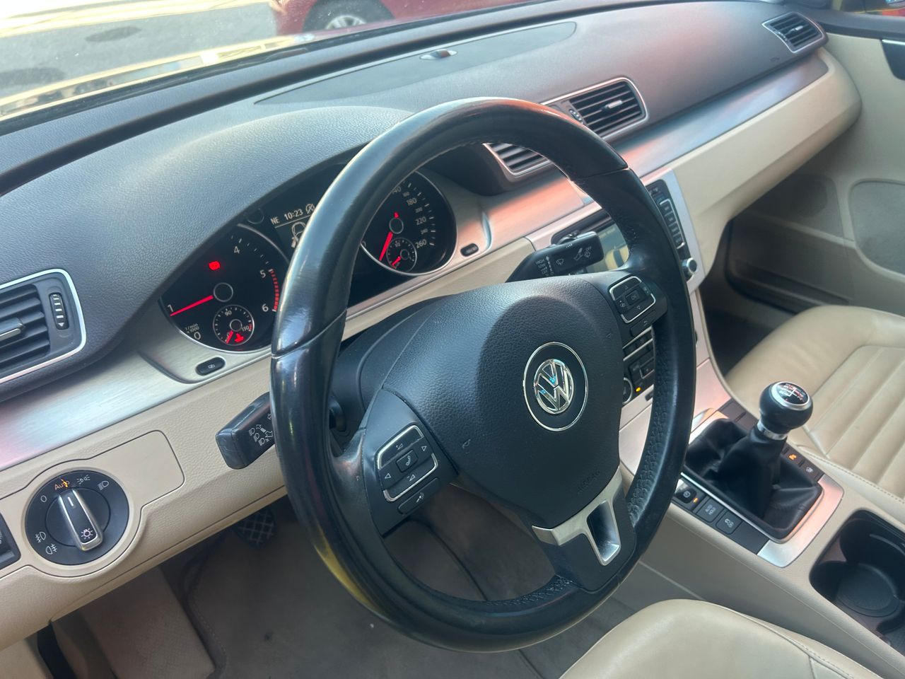 Volkswagen Passat 2.0 TDI - foto 8