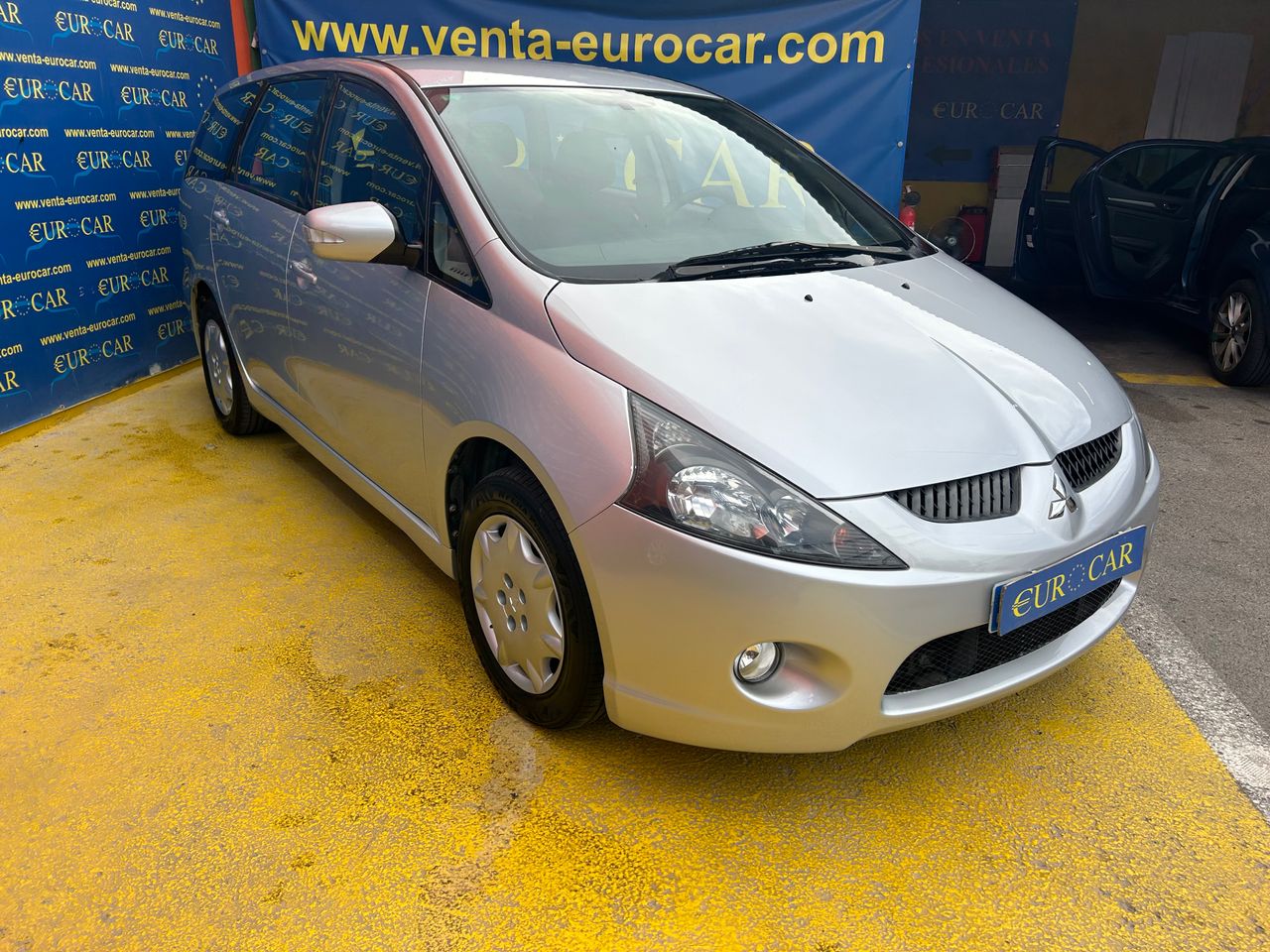 Mitsubishi Grandis 2.0 CRDI - foto 5
