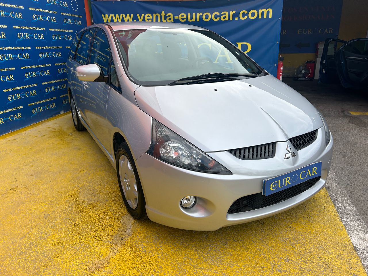 Mitsubishi Grandis 2.0 CRDI - foto 4