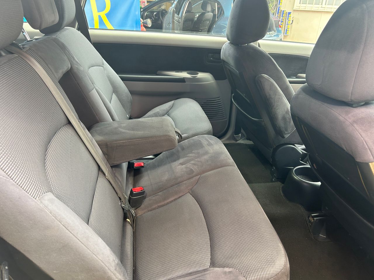 Mitsubishi Grandis 2.0 CRDI - foto 21