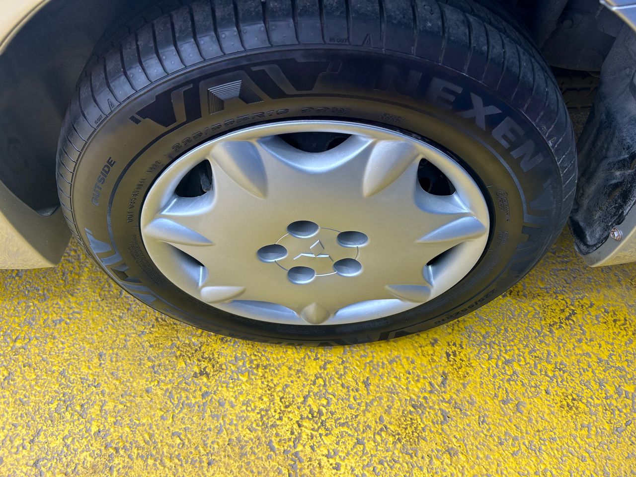 Mitsubishi Grandis 2.0 CRDI - foto 15