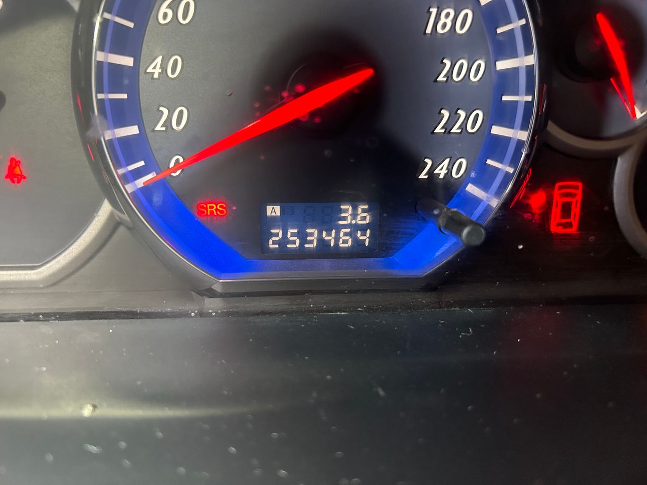 Mitsubishi Grandis 2.0 CRDI - foto 6