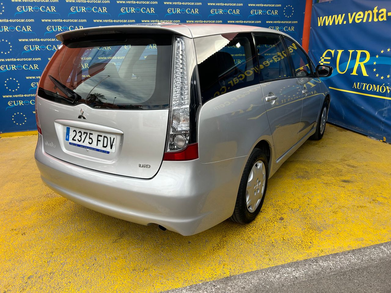 Mitsubishi Grandis 2.0 CRDI - foto 24