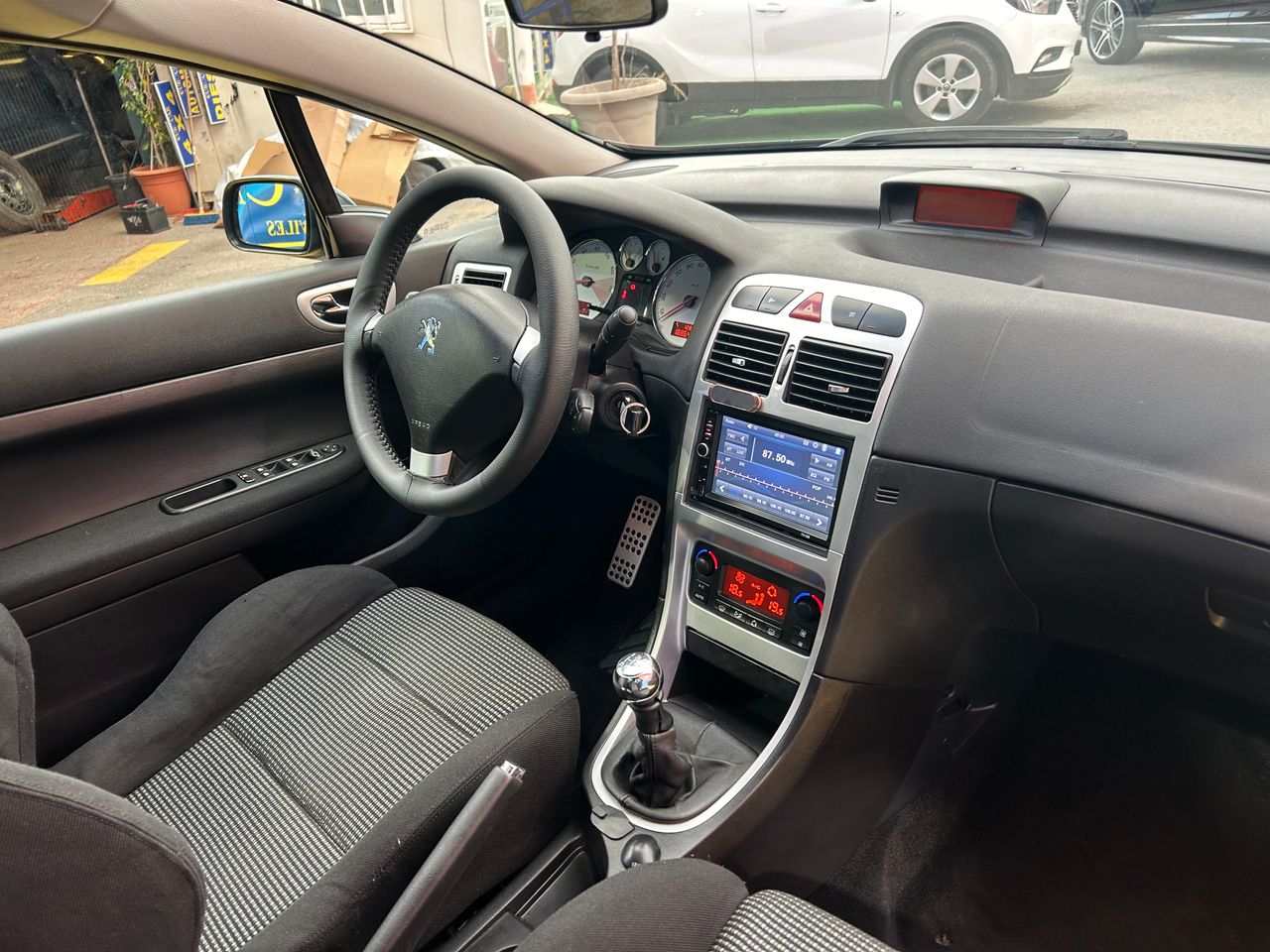 Peugeot 307 1.6 I - foto 15