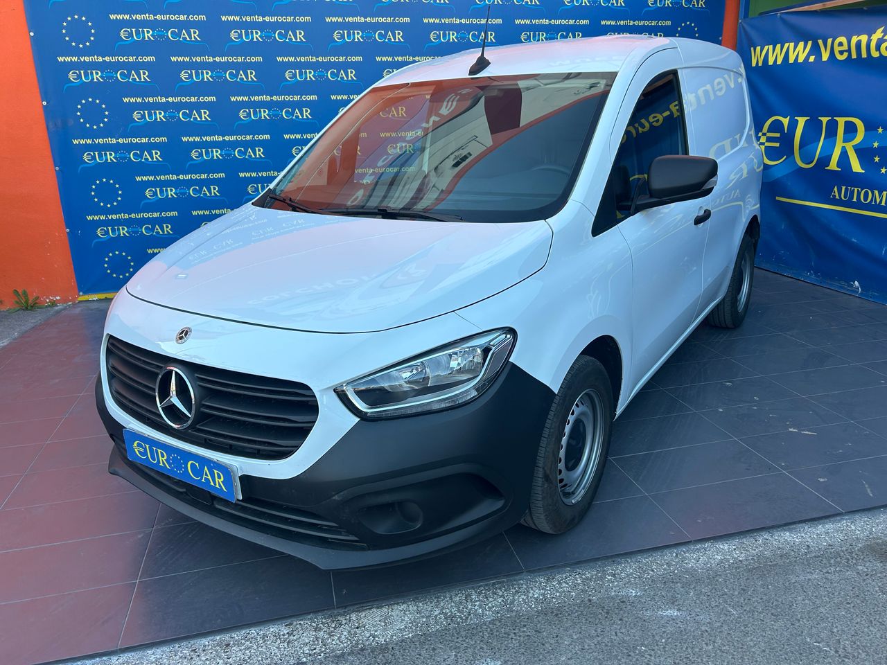 Te ofrecemos consulta  de segunda mano - mercedes citan 2023 /