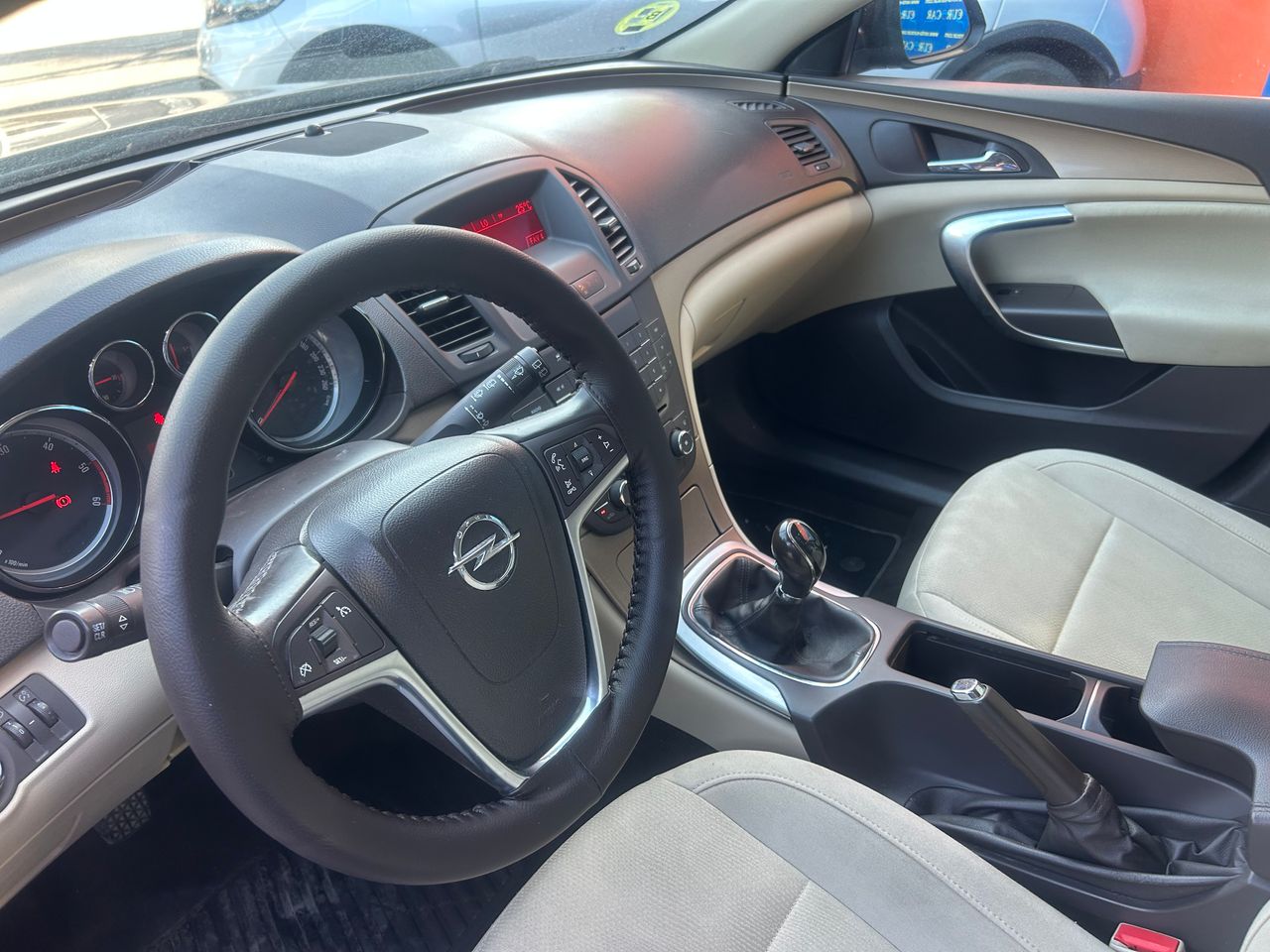 Opel Insignia 2.0 TDCI - foto 11