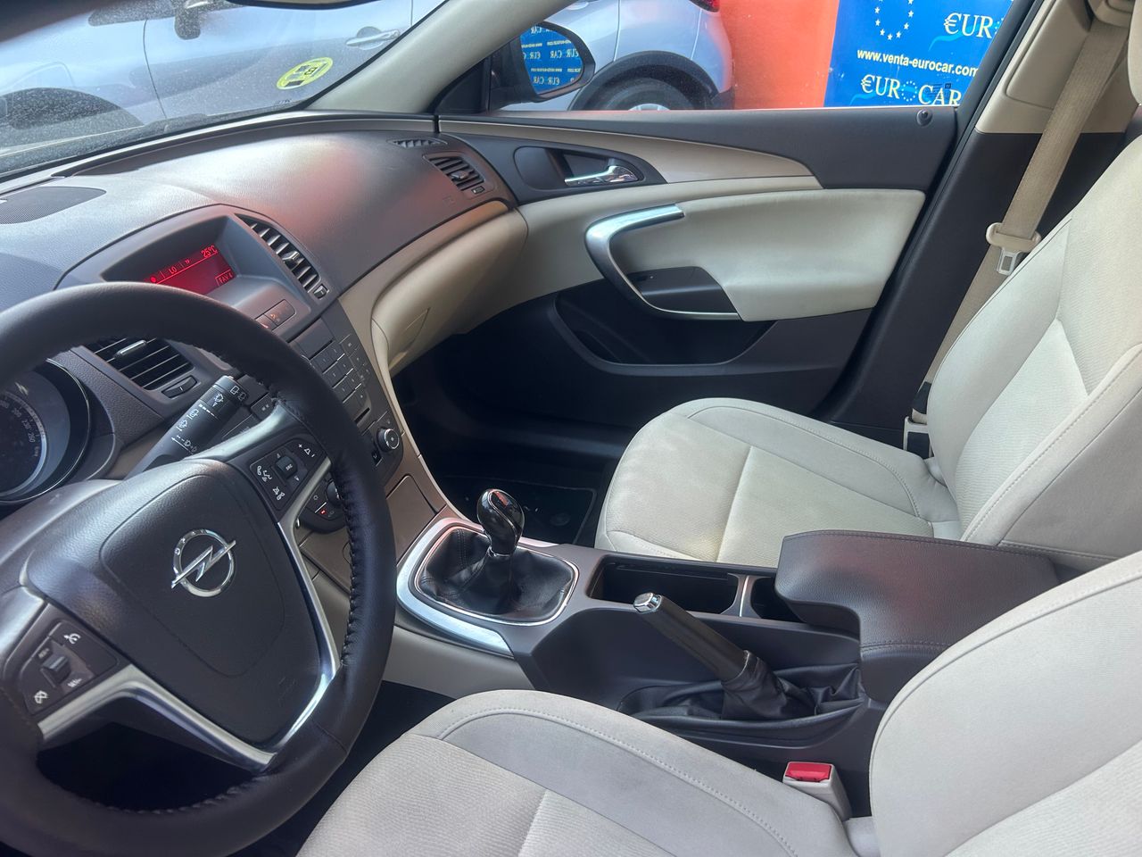 Opel Insignia 2.0 TDCI - foto 12