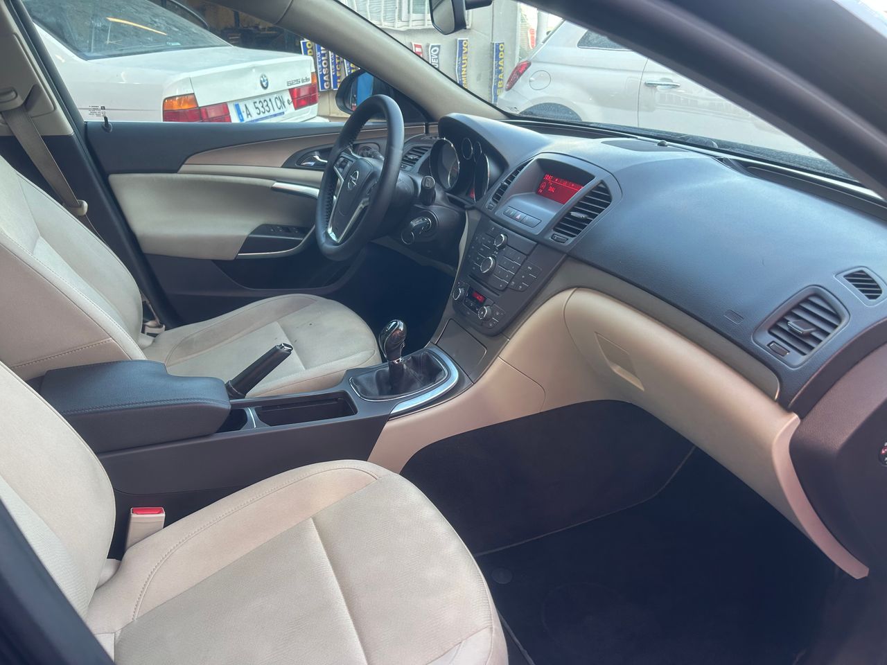 Opel Insignia 2.0 TDCI - foto 22