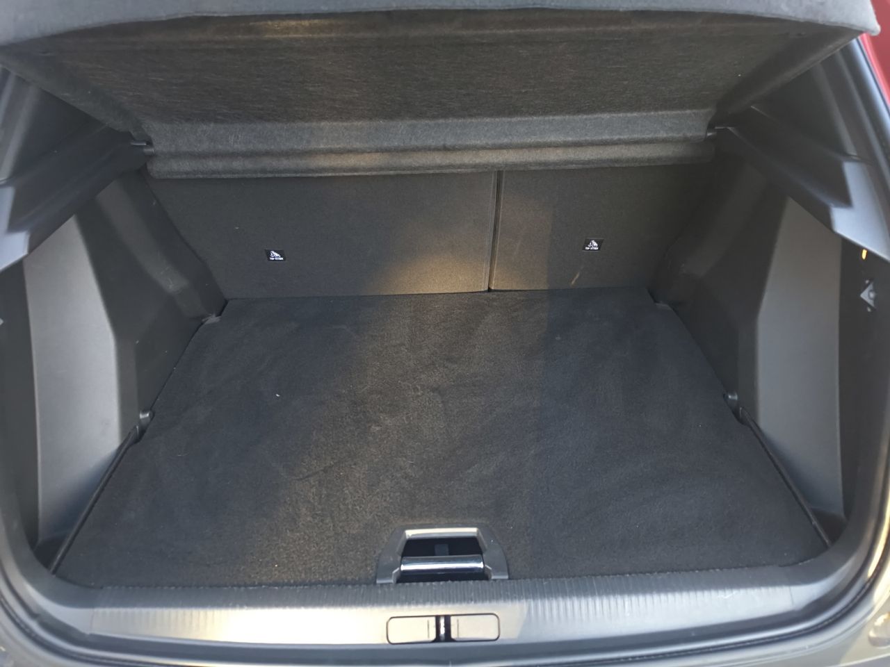 Peugeot e-2008 ALLURE ELECTRICO  - Foto 2