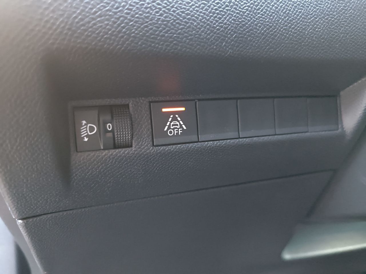 Peugeot e-2008 ALLURE ELECTRICO  - Foto 2