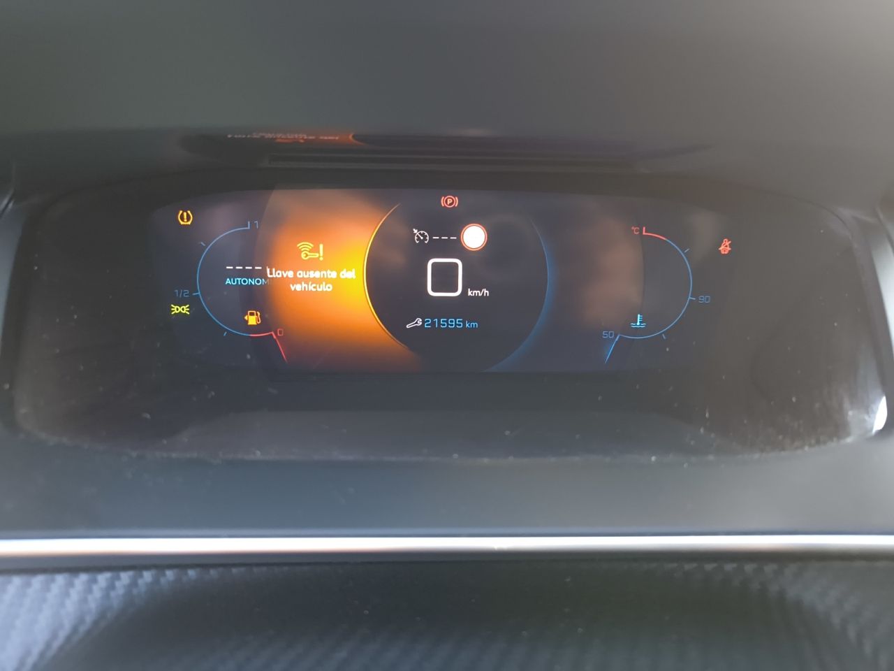 Peugeot 2008 ALLURE PACK BLUE HDI 110 CV  - Foto 2