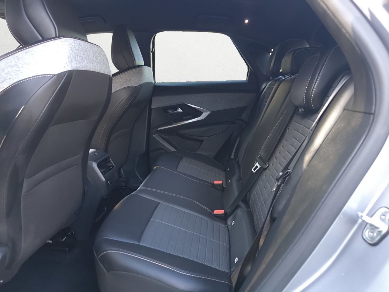 Peugeot 3008 Hybrid ALLURE HYBRID 145 eDCS6  - Foto 2