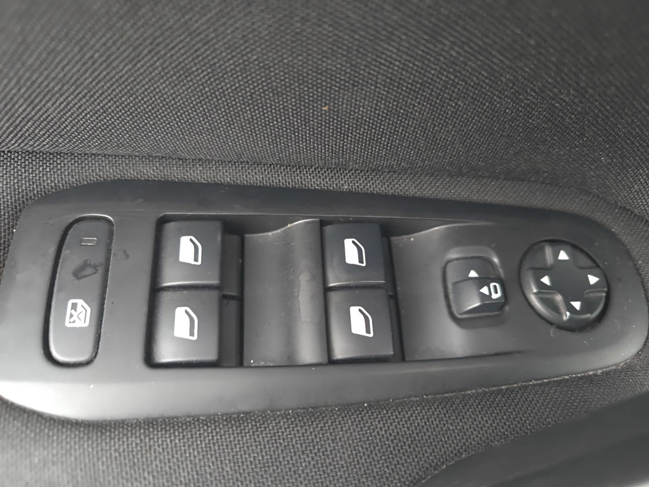 Peugeot 308 ACTIVE PACK BLUE HDI 100 CV  - Foto 2