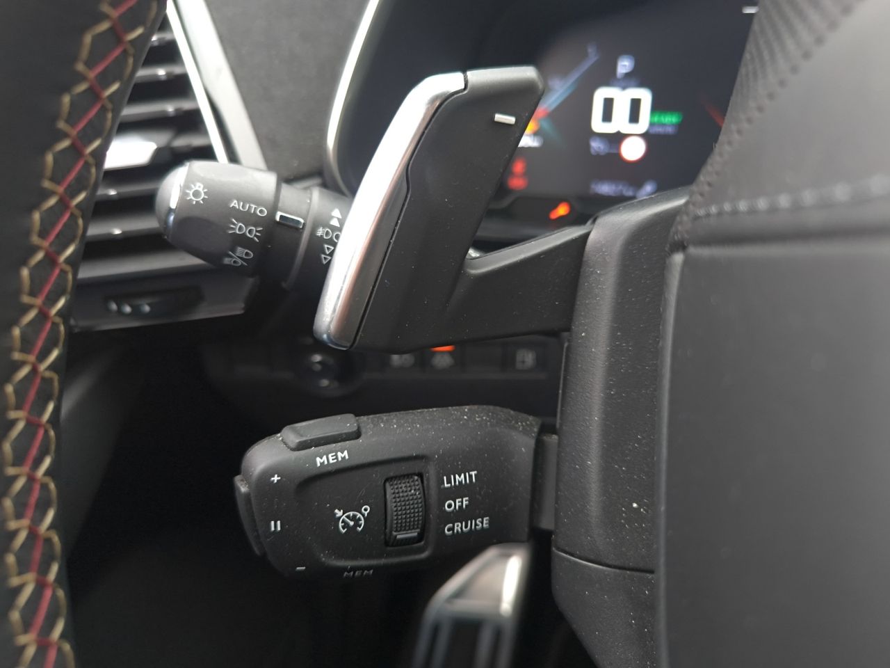 DS DS 7 CROSSBACK E TENSE 225 PERFORMANCE LINE  - Foto 2