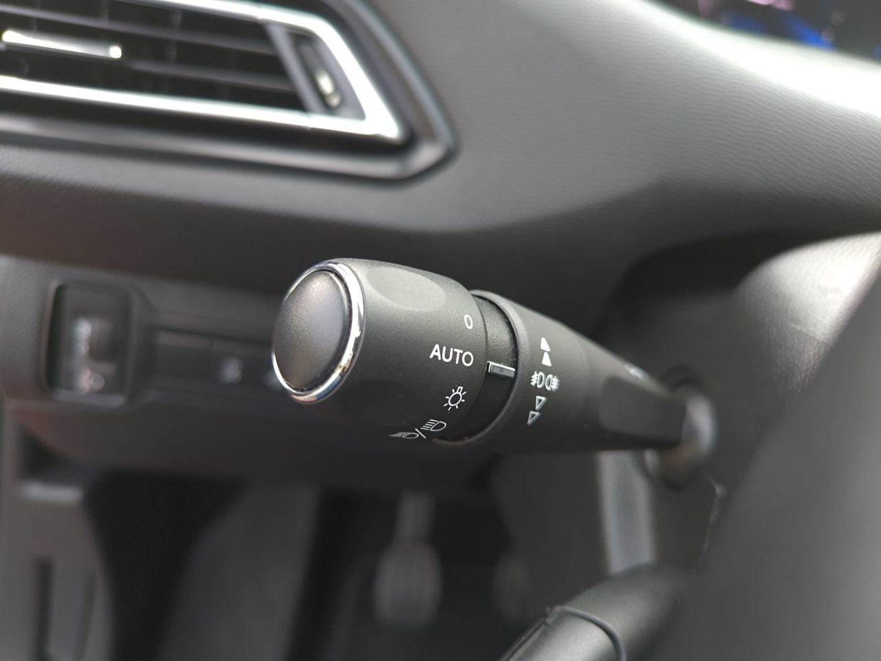 Peugeot 308 ACTIVE PACK BLUE HDI 100 CV  - Foto 2