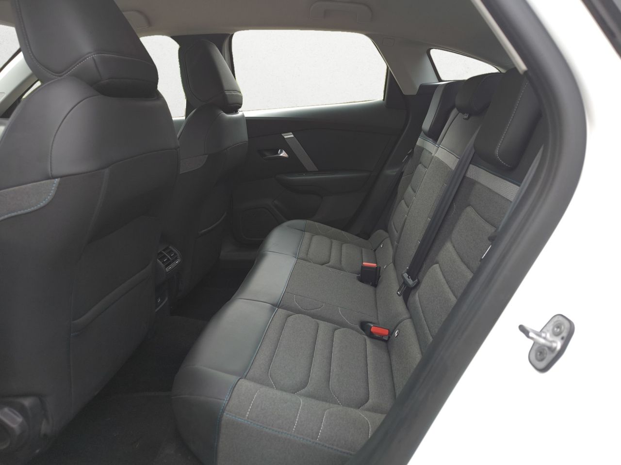 Citroën C4 FEEL PACK BLUE HDI 130 CV EAT8  - Foto 2