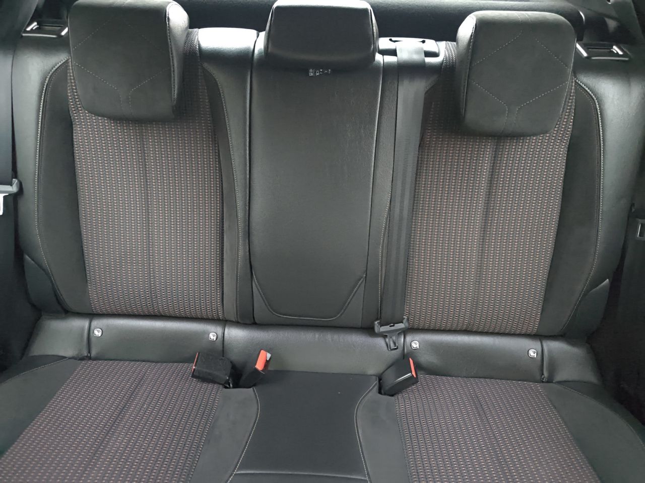 DS DS 3 CROSSBACK PURE TECH 130 CV AUT PERFORMANCE  - Foto 2