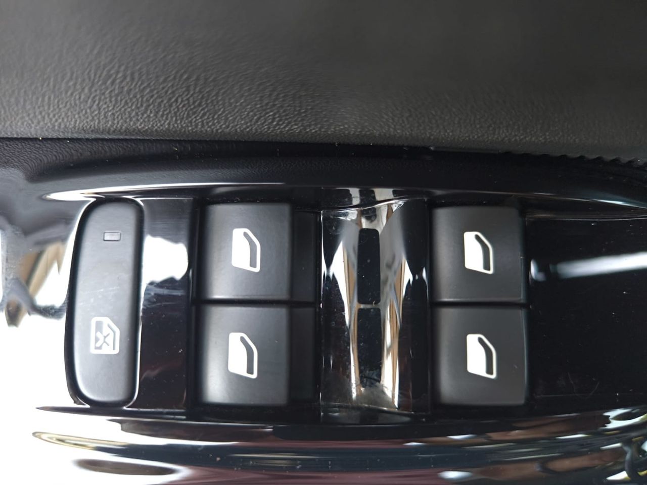 Citroën C3 C SERIES PURE TECH 83 CV  - Foto 2