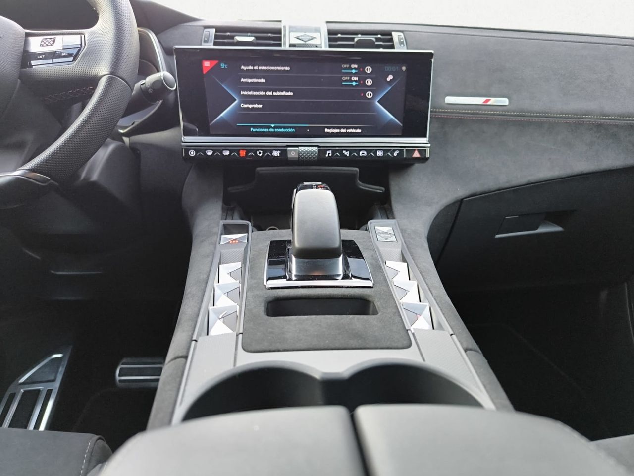 DS DS 7 1.6 ETENSE 300 PERF LINE AUTO 4WD 5P  - Foto 2