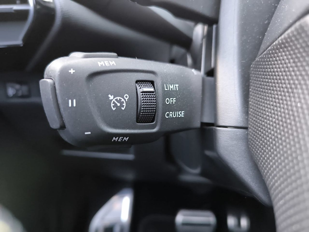 DS DS 7 1.6 ETENSE 300 PERF LINE AUTO 4WD 5P  - Foto 2