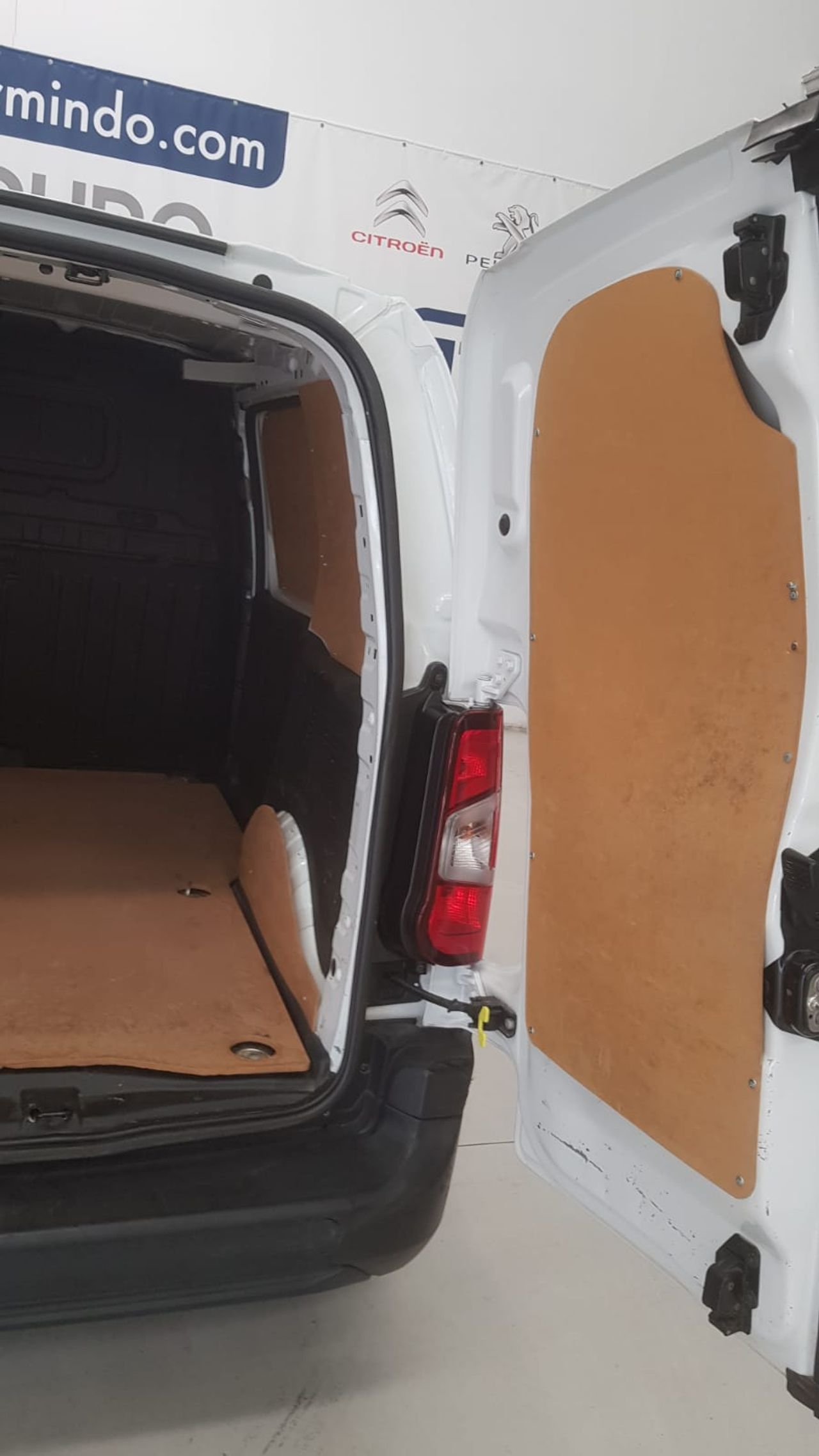 Citroën Berlingo BLUE HDI 74 KW 100 CV  - Foto 2