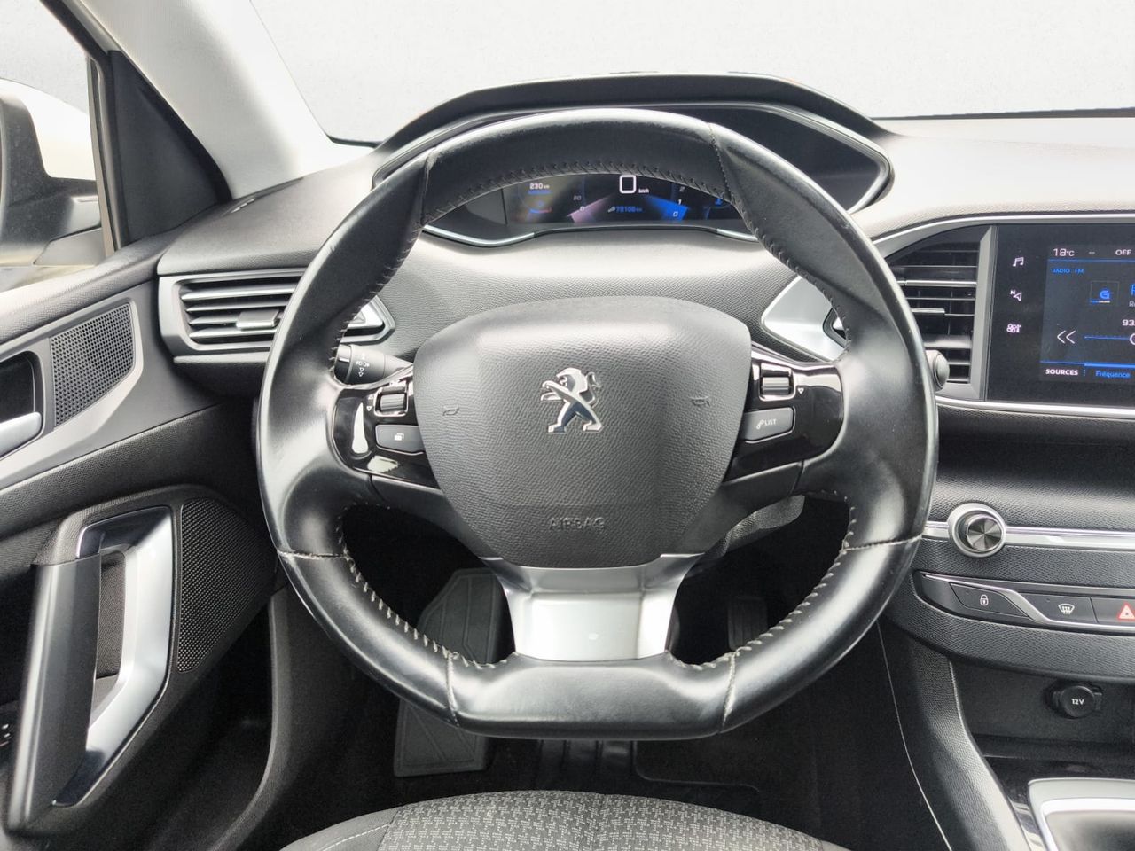 Peugeot 308 ACTIVE PACK BLUE HDI 100 CV  - Foto 2