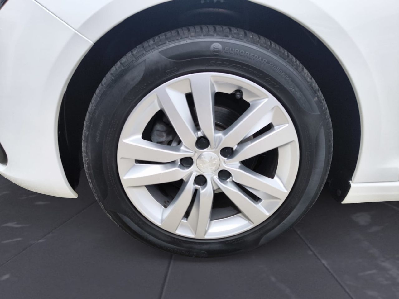 Peugeot 308 ACTIVE PACK BLUE HDI 100 CV  - Foto 2