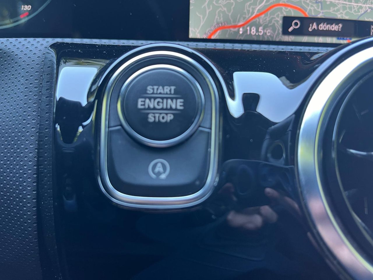 Mercedes Clase CLA 200 D DCT VENTAJ+ASIENTOS DEL CALEFAC + INT TELEFONOS  - Foto 2