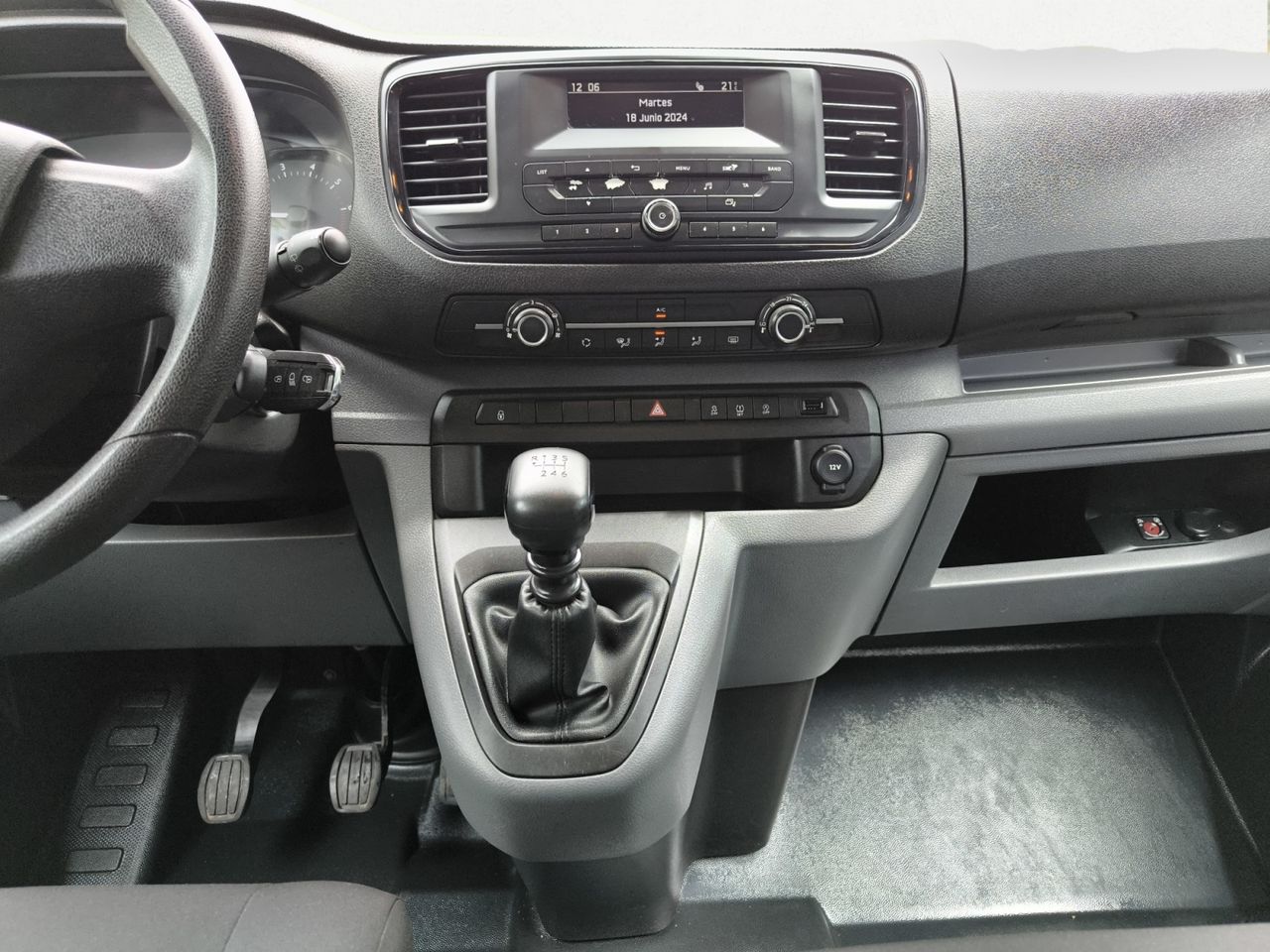 Citroën Jumpy COMBI TALLA M BLUE HDI 120 CV CONFORT  - Foto 2