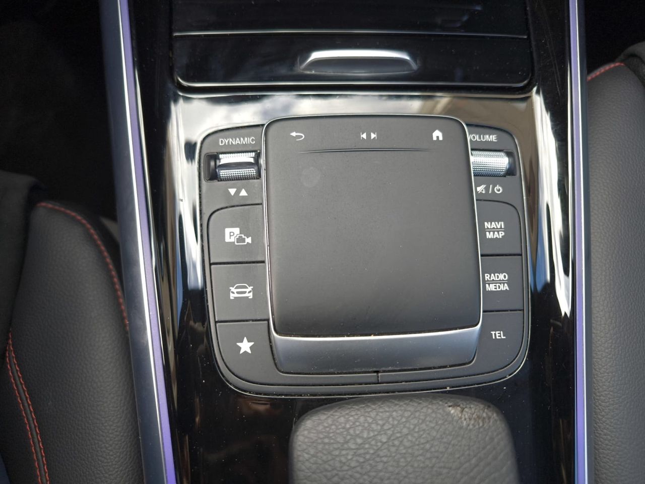 Mercedes GLA 200 D AMG LINE  - Foto 2