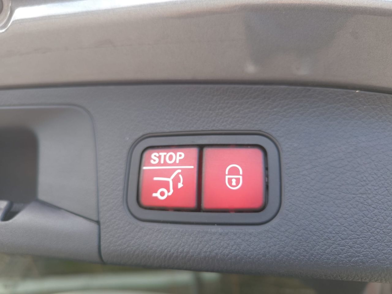 Mercedes GLA 200 D AMG LINE  - Foto 2