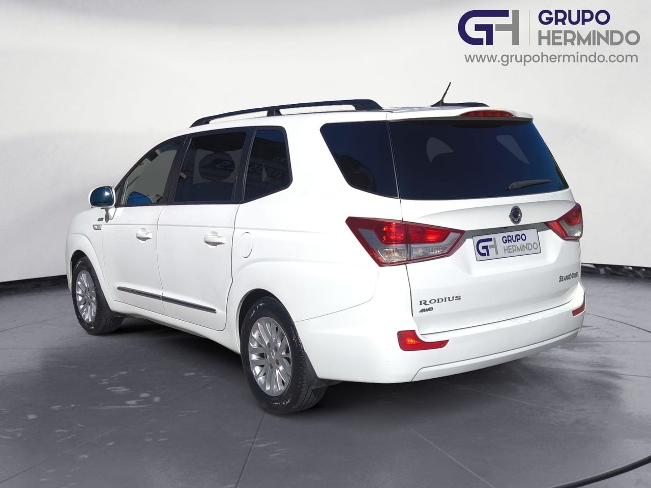 SsangYong Rodius PREMIUM  - Foto 2