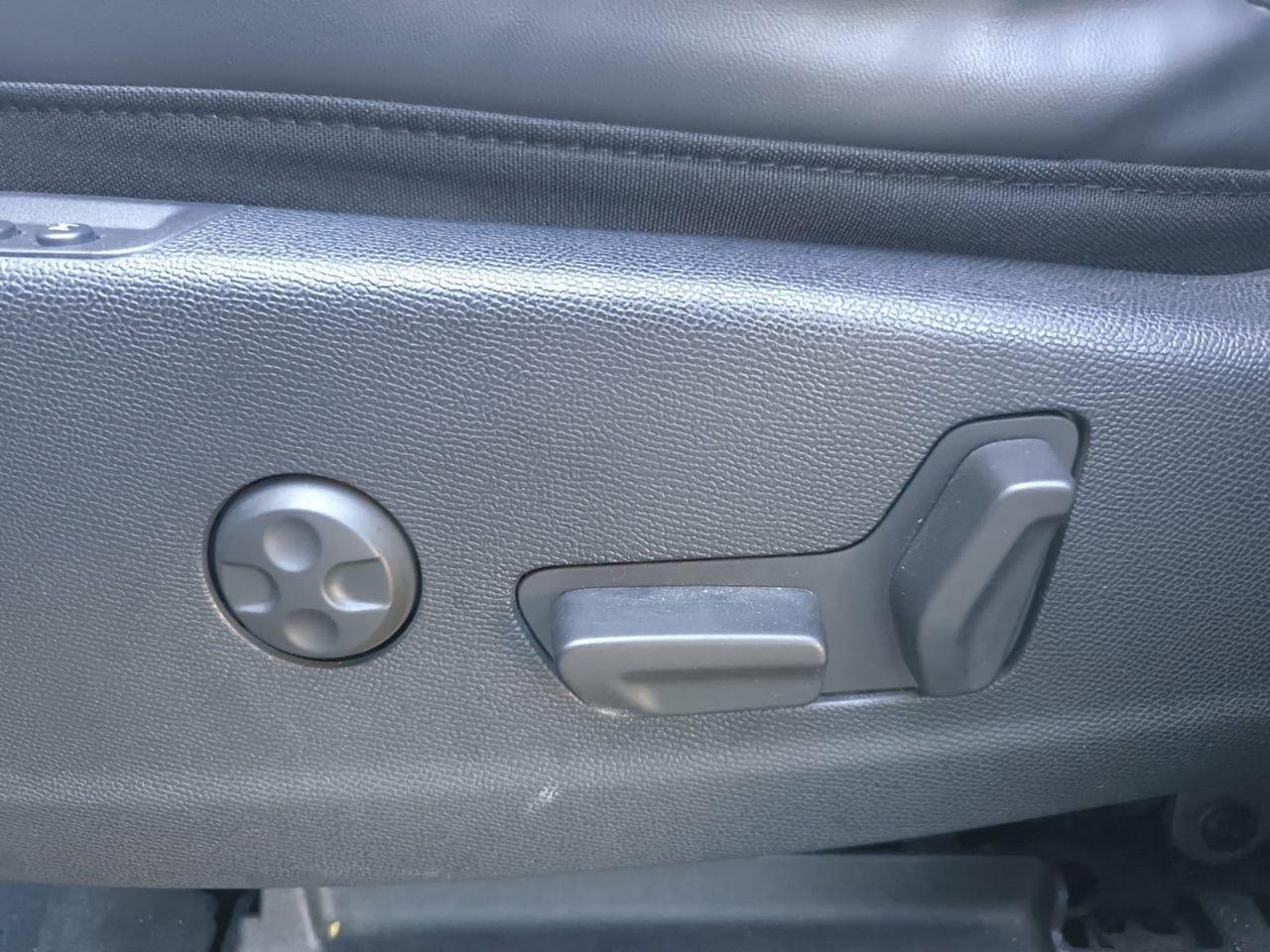 DS DS 7 CROSSBACK BLUE HDI 180 CV AUT LOUVRE  - Foto 2