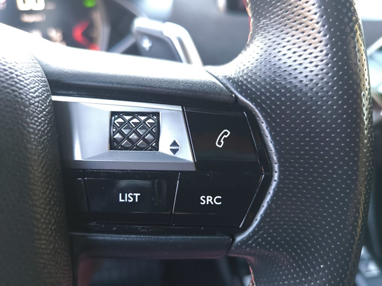 DS DS 3 CROSSBACK PURE TECH AUTOMATICO PERFORMANCE  - Foto 2