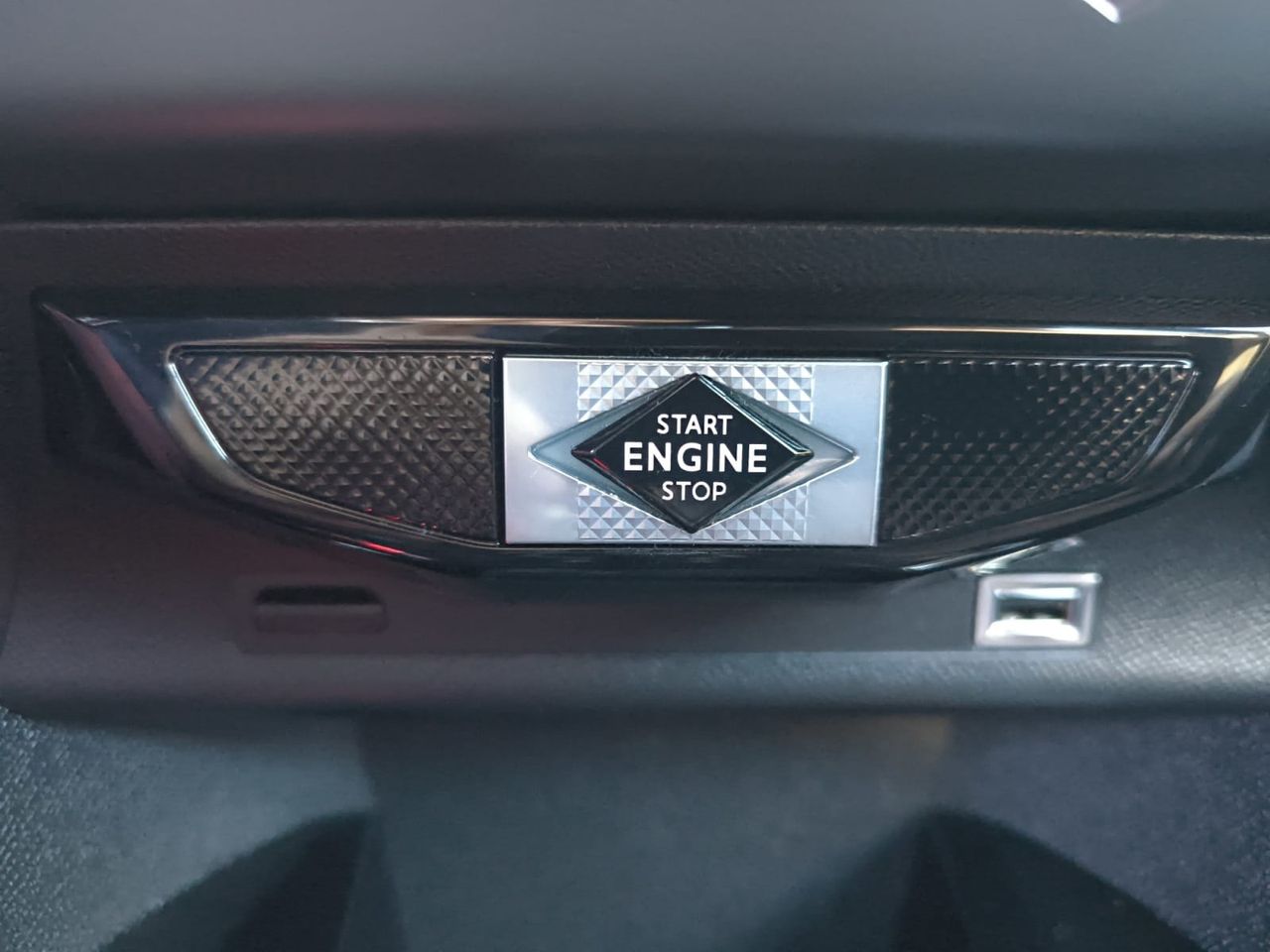 DS DS 3 CROSSBACK PURE TECH AUTOMATICO PERFORMANCE  - Foto 2