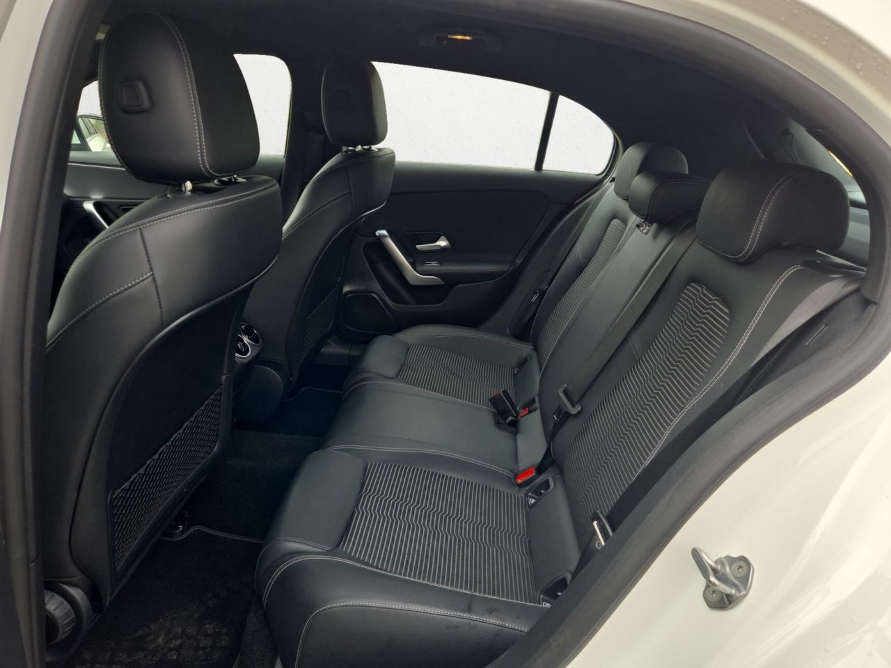 Mercedes Clase A 250 e +PAQ ADVANTAGE+SMARTPHONE INT  - Foto 2