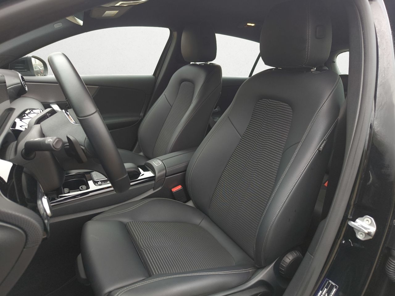 Mercedes Clase A 250 e +PAQ ADVANTAGE+SMARTPHONE INT  - Foto 2