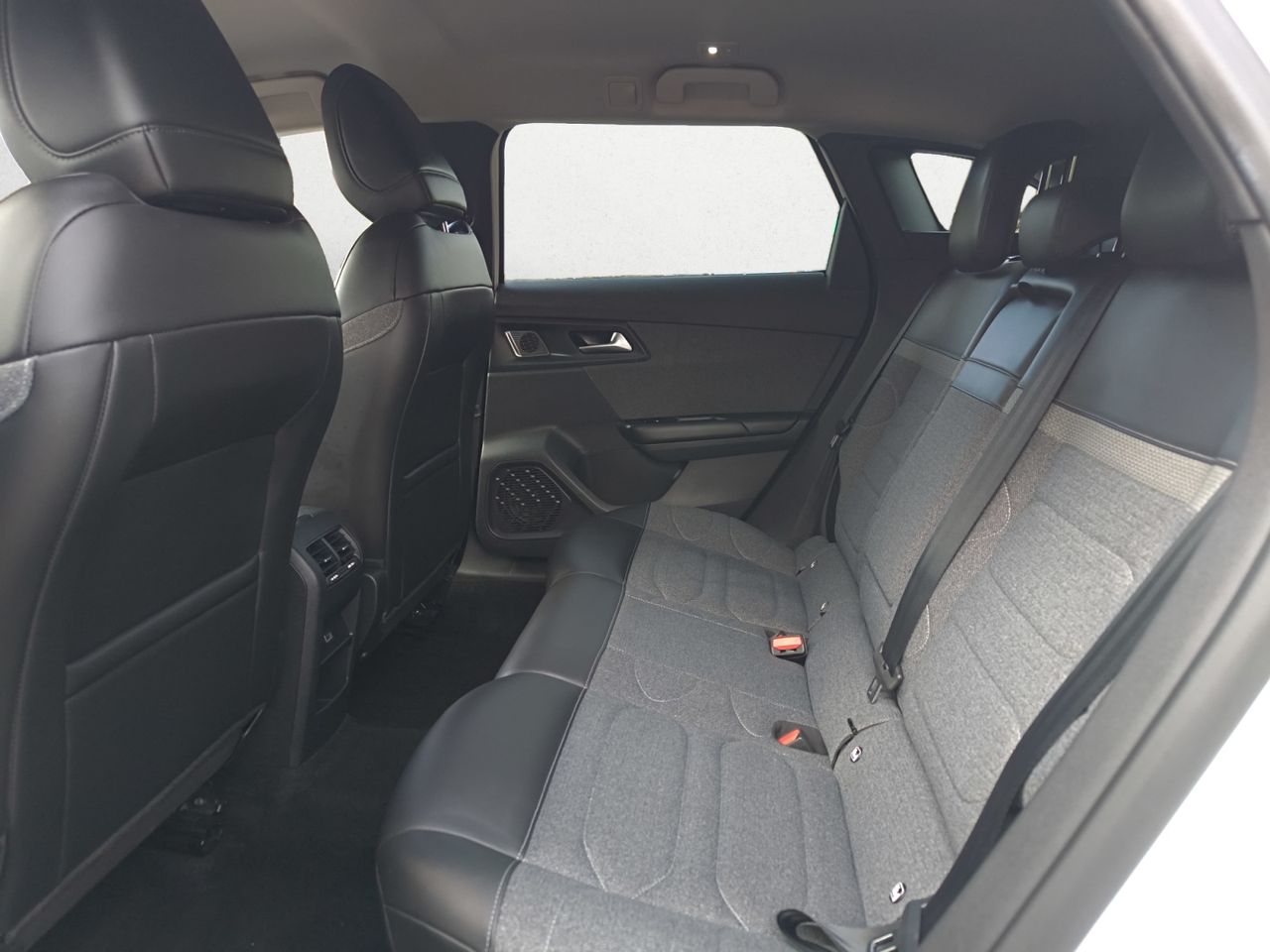 Citroën C5 X PURE TECH 130 CV EAT8 FEEL PACK  - Foto 2