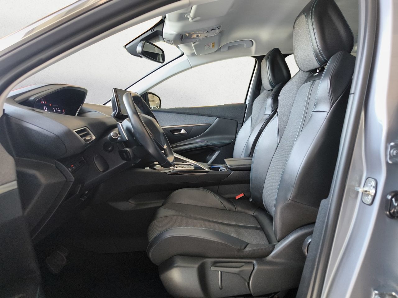 Peugeot 3008 Hybrid ALLURE PACK PLUG-IN HYBRID 225 e-EAT8  - Foto 2