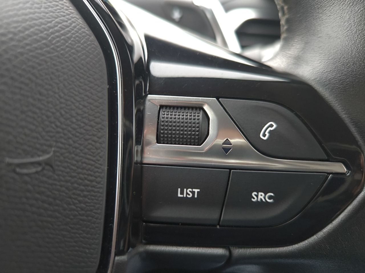 Peugeot 3008 Hybrid ALLURE HYBRID 225 e EAT8  - Foto 2