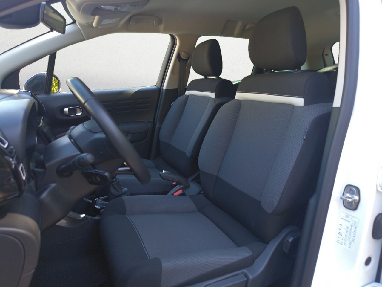 Citroën C3 Aircross SHINE BLUE HDI 100 CV  - Foto 2