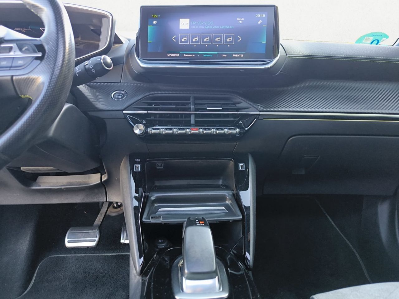 Peugeot e-2008 GT ELECTRICO 136 CV  - Foto 2