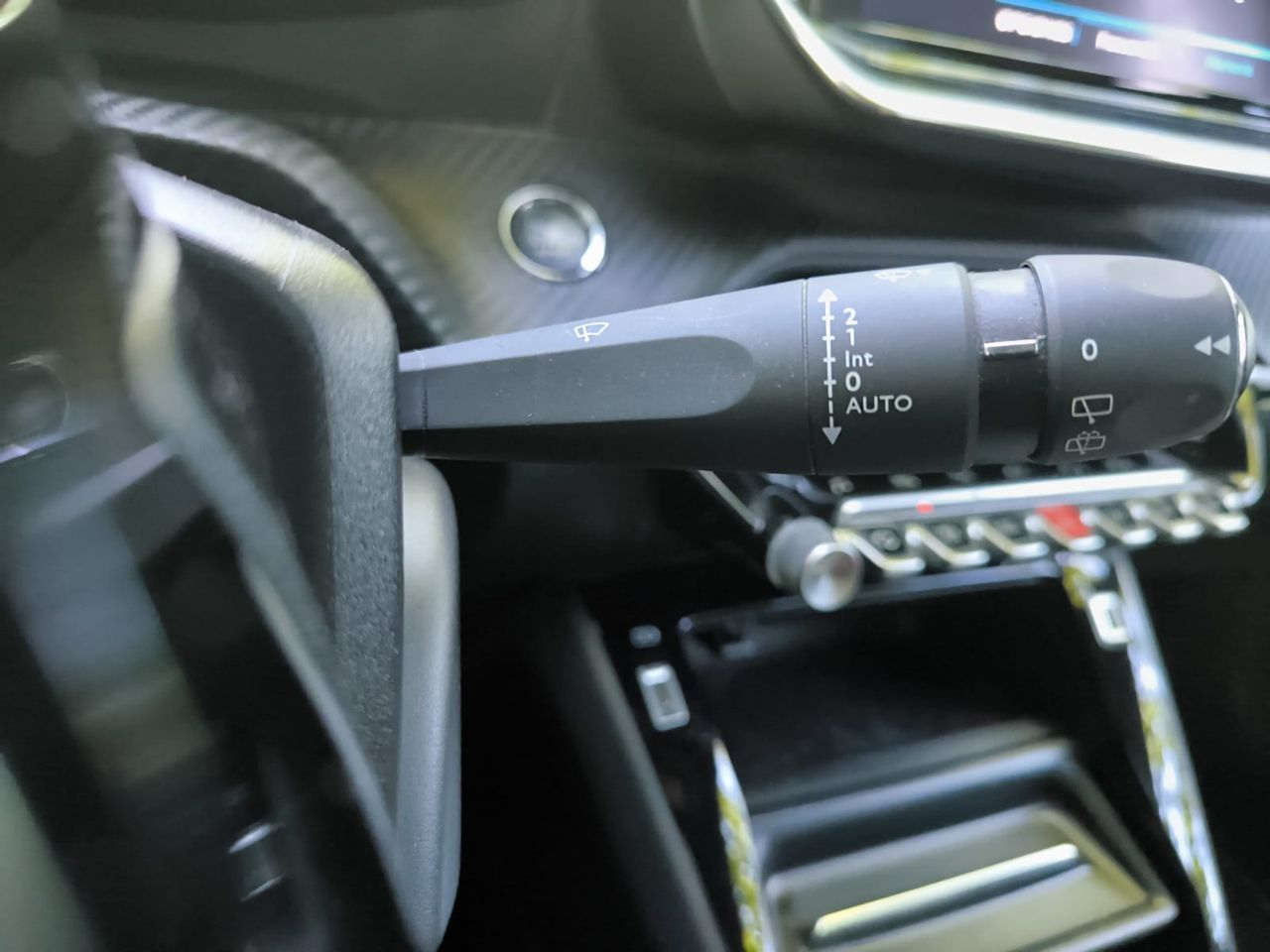 Peugeot e-2008 GT ELECTRICO 136 CV  - Foto 2