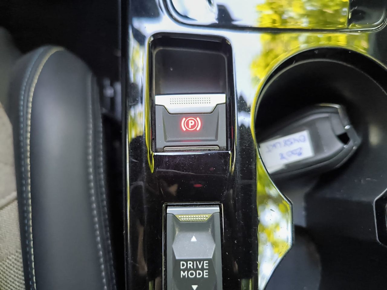 Peugeot e-2008 GT ELECTRICO 136 CV  - Foto 2