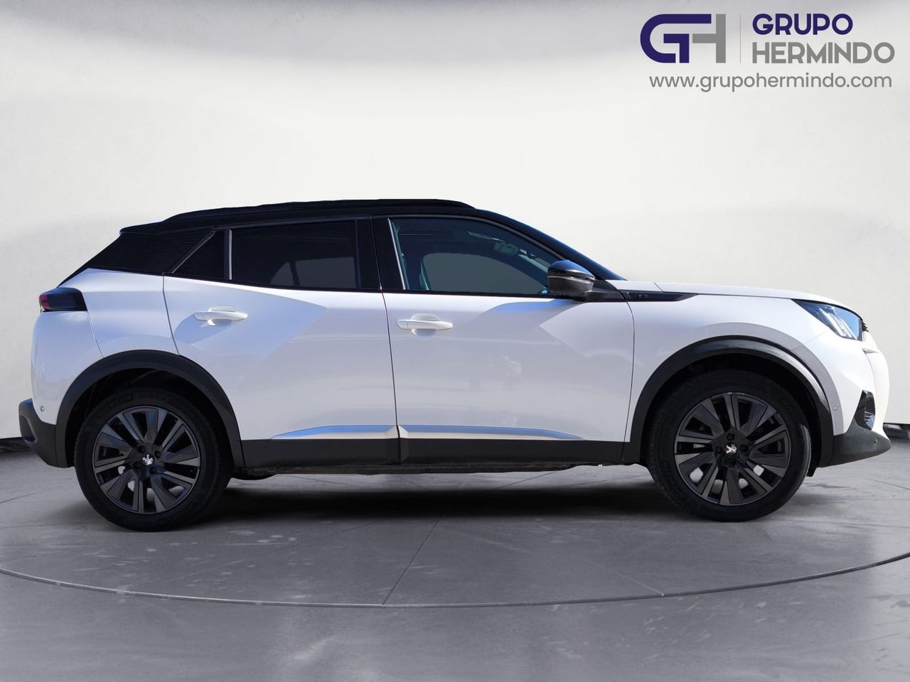 Peugeot e-2008 GT ELECTRICO 136 CV  - Foto 2