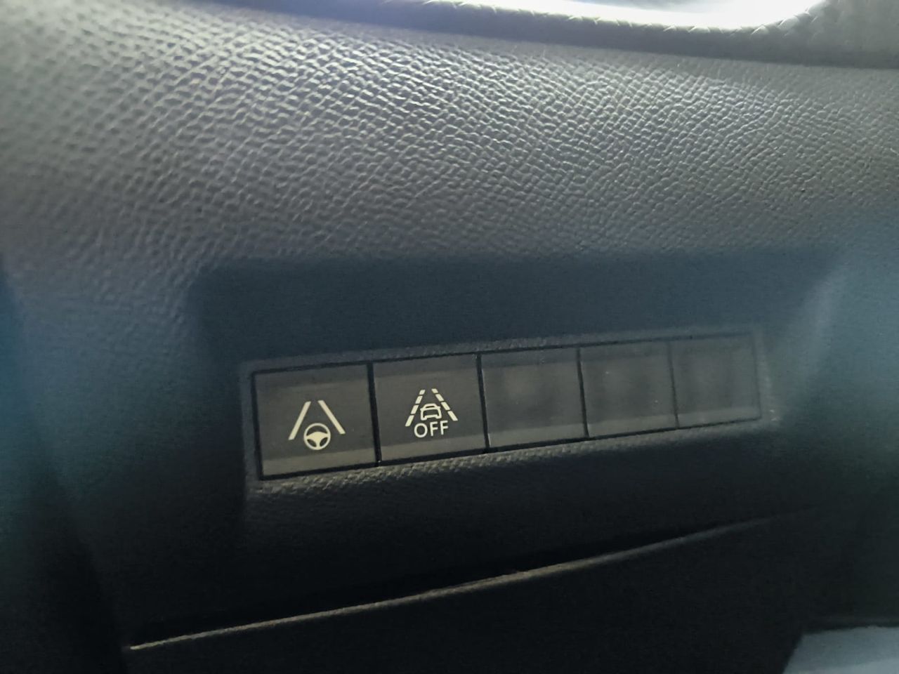 Peugeot e-2008 GT ELECTRICO 136 CV  - Foto 2