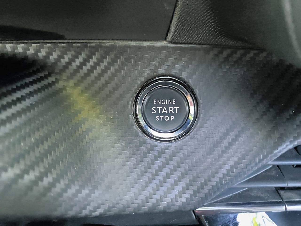 Peugeot e-2008 GT ELECTRICO 136 CV  - Foto 2